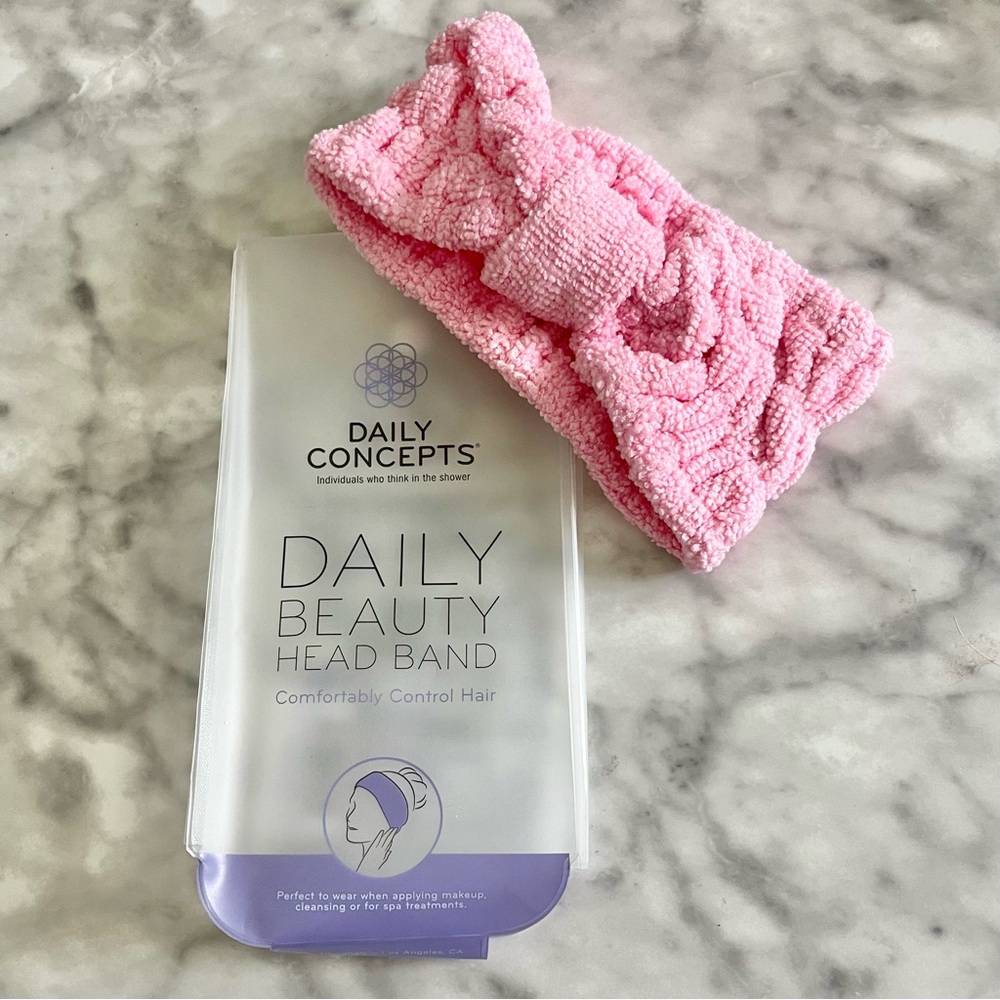 Daily Concepts Daily Beauty Head Band in Pink